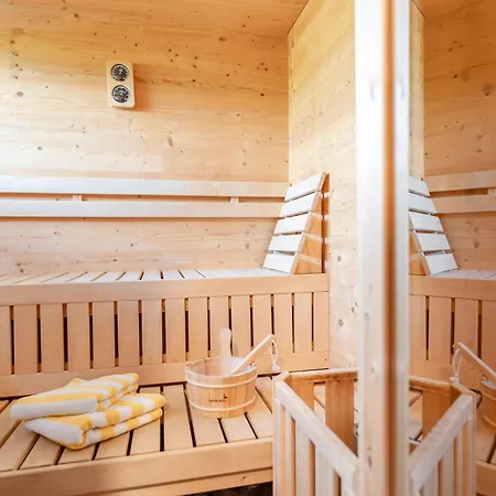 Lägenhetshotell Gaestehaus Am Hahnenkamm Reutte