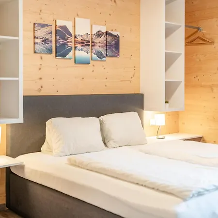 Gaestehaus Am Hahnenkamm 3* Reutte