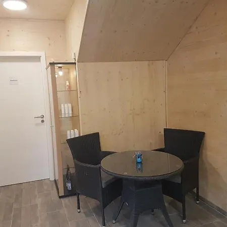 Apart Otel Gaestehaus Am Hahnenkamm 2*